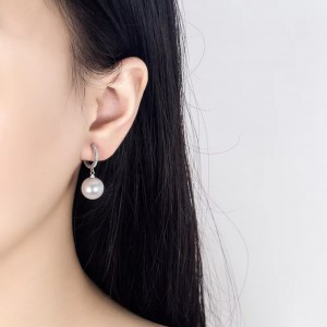 Şık ve Minimalist Gümüş 12 mm İnci Küpe – Kararma Yapmaz, Zirkon Detaylı Çelik Küpe