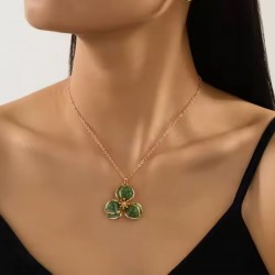 Zarif Yeşil Renk Çiçek Kolye, Gold Zincirli | Günlük ve Özel Günler İçin