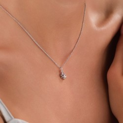 Minimal Yengeç Figürlü Zirkon Taşlı Gümüş Kaplama Kadın Kolye Minimal Yengeç Figürlü Zirkon Taşlı Gümüş Kaplama Kadın Kolye