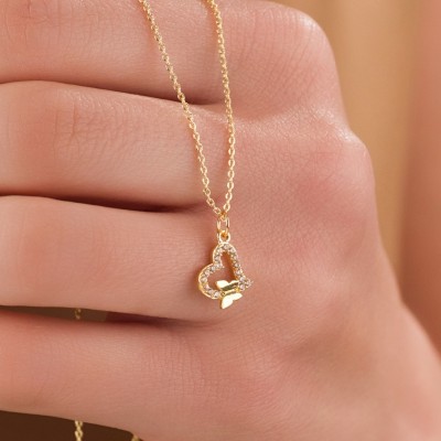 Kelebek Detaylı Kalp Kolye, Altın Kaplama & Zarif Tasarım Kelebek Detaylı Kalp Kolye, Altın Kaplama & Zarif Tasarım