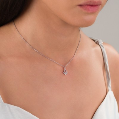 Kelebek Detaylı Kalp Kolye, Gümüş Kaplama & Zarif Tasarım Kelebek Detaylı Kalp Kolye, Gümüş Kaplama & Zarif Tasarım