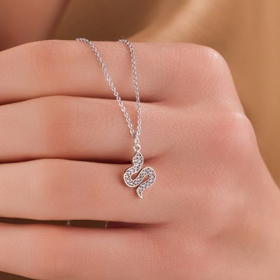 Yılan Figürlü Zirkon Taşlı Kolye, Gümüş Renk, Güçlü ve Şık Tasarım Yılan Figürlü Zirkon Taşlı Kolye, Gümüş Renk, Güçlü ve Şık Tasarım