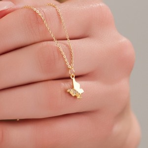 Minimal Kelebek Figürlü Zirkon Taşlı Kadın Kolye, Işıltılı ve Zarif Tasarımı - Gold Renk