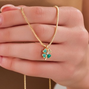 Şans Yoncası Figürlü Kadın Kolye , Zirkon Taş Detaylı, Kararmaz Şık Takı - Altın Kaplama Yeşil Yonca