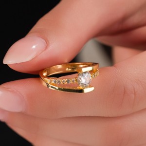 Zirkon Taşlı Gold Renk Kadın Tek Taş Alyans Yüzük | 18 Numara / 19 mm