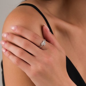 Gümüş Kaplama Kelebek Figürlü Zirkon Taşlı Kadın Çelik Yüzük - 8 Numara / 19 mm