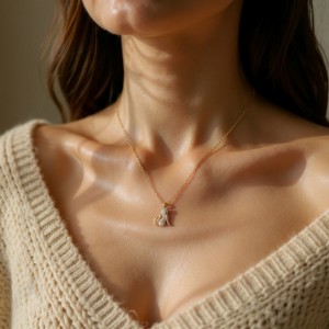 Minimalist Kadın Kolye, Zirkon Taşlı Kedi Figürü, Gold Kaplama, Kararmaz ve Antialerjik 