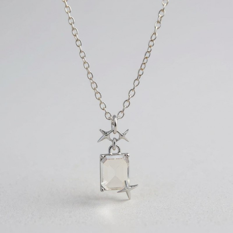 Minimal Kadın Kolye, Gümüş Zincir Üzerinde Yıldız ve Taş Detay