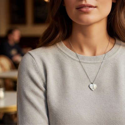 Sevgiliye Paris Temalı Zirkon Taşlı Kalp ve Eyfel Kulesi Gümüş Kolye