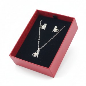 Kedi Figürlü Zirkon Taşlı Kolye Küpe Seti Gümüş Renk - Özel Hediye Kutulu 