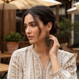 Haki Yeşil Hakiki Deri Yaprak Formlu Etnik Küpe - Antik Sarı Kararmaz Alerji Yapmaz Bohem Takı Haki Yeşil Hakiki Deri Yaprak Formlu Etnik Küpe - Antik Sarı Kararmaz Alerji Yapmaz Bohem Takı