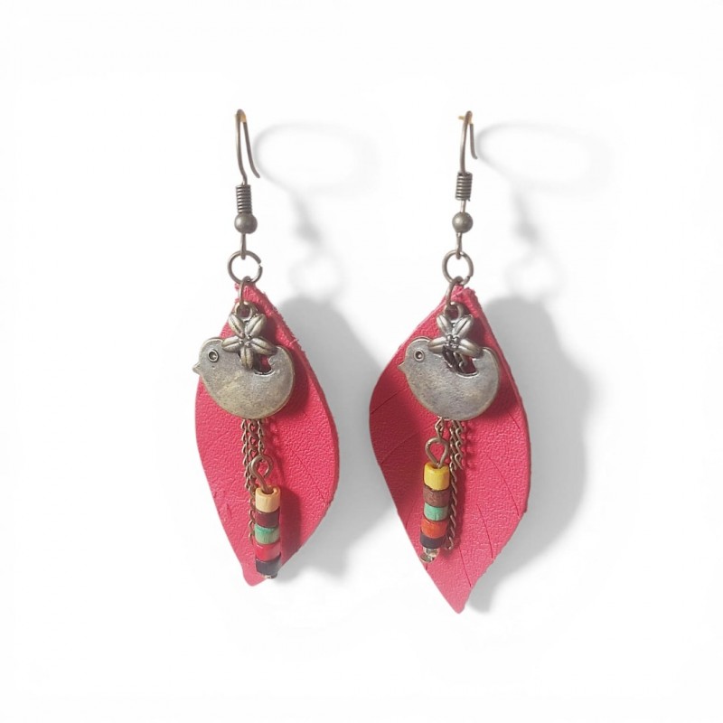 Kırmızı Hakiki Deri Yaprak Formlu Etnik Küpe - Antik Sarı Kararmaz Alerji Yapmaz Bohem Takı Kırmızı Hakiki Deri Yaprak Formlu Etnik Küpe - Antik Sarı Kararmaz Alerji Yapmaz Bohem Takı