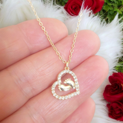 Kalpli Bebek Ayak İzi Zirkon Kolye, Altın Kaplama,  Annelere Özel Hediye