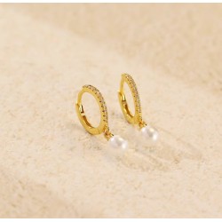 Zirkon Taşlı Gold 8 mm İnci Küpe – Şık ve Zarif Tasarım |Kararmaz Anti Alerjik  Zirkon Taşlı Gold 8 mm İnci Küpe – Şık ve Zarif Tasarım |Kararmaz Anti Alerjik