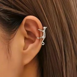 Şık Kedi Tasarımlı Kıkırdak Küpesi  |  Kararmaz & Antialerjik Gümüş Kaplama 