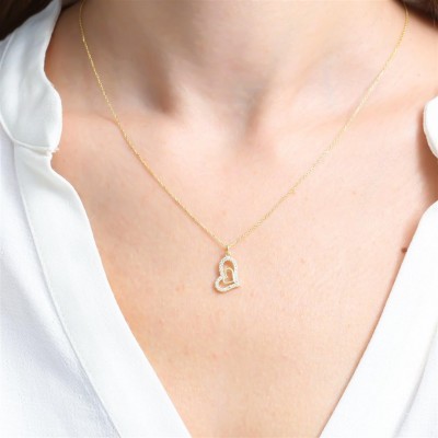 Kalpli Zirkon Taşlı Çelik Kolye - Kararmaz Gold Renk – Şık ve Zarif Tasarım