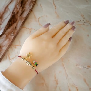 El Yapımı Charm Bileklik - Asansörlü Kordon ile Şık ve Dayanıklı Tasarım - Bordo Renk  El Yapımı Charm Bileklik - Asansörlü Kordon ile Şık ve Dayanıklı Tasarım - Bordo Renk