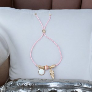 Pembe Renk Ayarlanabilir Bileklik – Kararmaz & Şık Tasarım