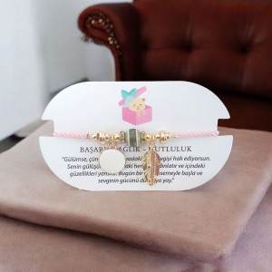 Yaprak Charmlı Pembe Renk Ayarlanabilir Bileklik – Kararmaz & Şık Tasarım