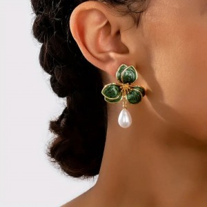 İncili Çiçek Küpe, Kararmaz Altın Kaplama & Yeşil Renk Modern Tasarım