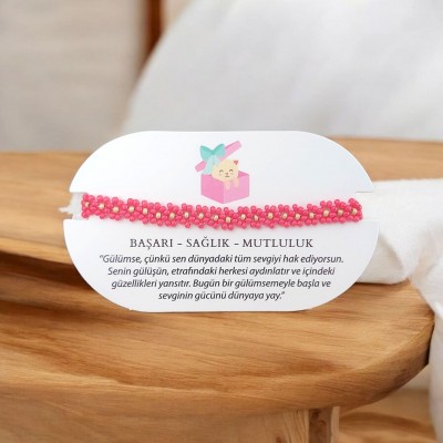 El Yapımı Papatya Desenli Kırmızı Miyuki Boncuk Bileklik – Anlamlı & Şık Aksesuar