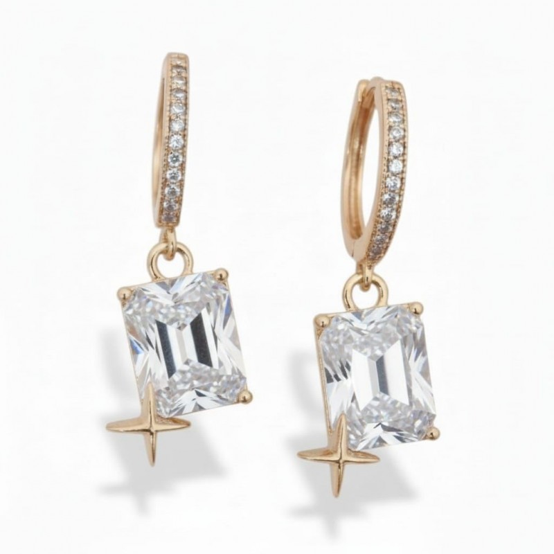 Baget Taşlı Yıldız Detaylı Gold Çelik Küpe