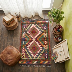 Evinize Sıcak Bir Karşılama: Kök Boya %100 Yün El Dokuma Otantik Kilim (122 x 75 cm)