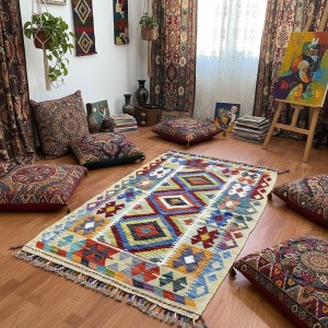 Özgür Ruhların Rota İmzası: Kök Boya %100 Yün El Dokuma Otantik Kilim (130 x 84 cm)