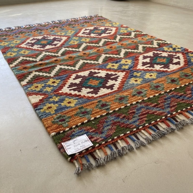 Doğayla İç İçe Otantik Sıcaklık: Kök Boya %100 Yün El Dokuma Kilim (116 x 87 cm)