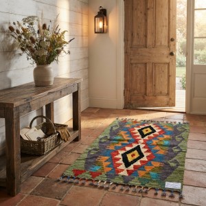 Doğal Yaşam Alanlarına Otantik Dokunuş: Kök Boya %100 Yün El Dokuma Kilim (92 x 62 cm)