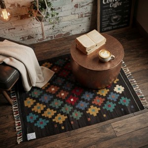 Samimi Sohbetlerin Sıcak Dokusu: Kök Boya %100 Yün El Dokuma Otantik Kilim (120 x 81 cm)