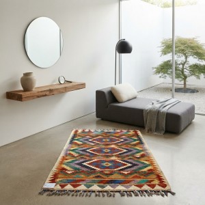 Evinize Sıcak Bir Karşılama: Kök Boya %100 Yün El Dokuma Otantik Kilim (113 x 83 cm)