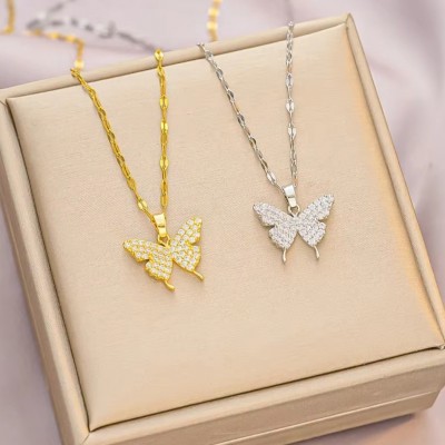 Taşlı Kelebek Kolye - Gümüş Kaplama Şık Kadın Çelik Kolye Taşlı Kelebek Kolye - Gümüş Kaplama Şık Kadın Çelik Kolye