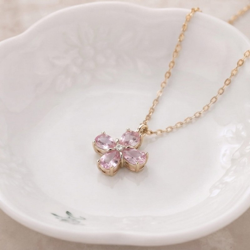 Yonca Figürlü Pembe Zirkon Taşlı Gold Kolye | İmalattan Toptan Çelik Takı