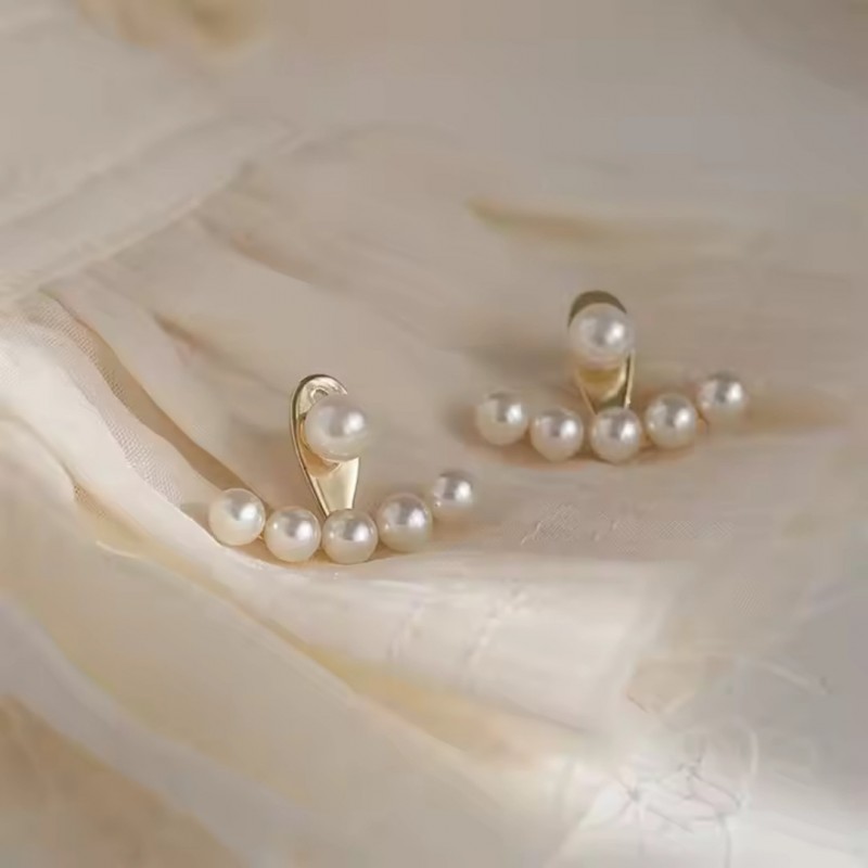 Toptan Paslanmaz Çelik Kadın Küpe - Gümüş Renk İnci Detaylı Minimal Model Toptan Paslanmaz Çelik Kadın Küpe - Gümüş Renk İnci Detaylı Minimal Model