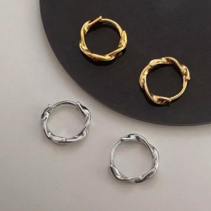 Çelik Gold Renk 1.5 Cm Burgulu Halka Küpe | Kararmaz Anti Alerjik Çelik Gold Renk 1.5 Cm Burgulu Halka Küpe | Kararmaz Anti Alerjik