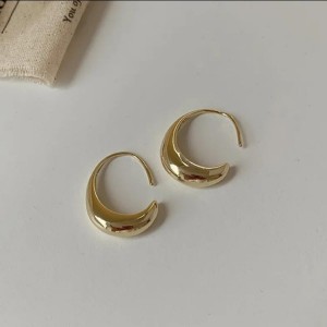 Çelik Pirinç Halka C Küpe Gold -Günlük ve Spor Tarz-2.5 cm Boyut Çelik Pirinç Halka C Küpe Gold -Günlük ve Spor Tarz-2.5 cm Boyut