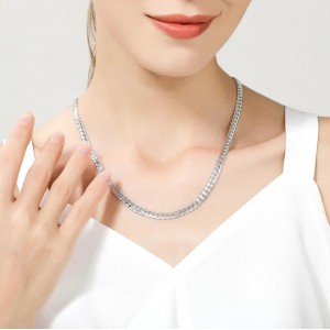 Paslanmaz Çelik Unisex İtalyan Zincir Kolye - Modern ve Şık Tasarım - 55 cm Uuznluk Paslanmaz Çelik Unisex İtalyan Zincir Kolye - Modern ve Şık Tasarım - 55 cm Uuznluk