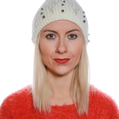 Zarafetin ve Sıcaklığın Buluştuğu Lüks Bayan Bere – Beyaz Zarafetin ve Sıcaklığın Buluştuğu Lüks Bayan Bere – Beyaz