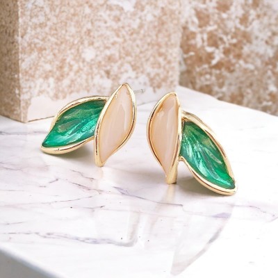 Yaprak Modeli Renkli Tasarım Çelik Küpe  Yaprak Modeli Renkli Tasarım Çelik Küpe