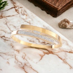 Şık Zirkon Taşlı Çelik Kelepçe Bileklik - Kararmaz Altın Kaplama Şık Zirkon Taşlı Çelik Kelepçe Bileklik - Kararmaz Altın Kaplama