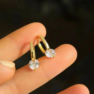 Tek Taş Halka Gold Küpe | Şıklığı ve Zarafeti Bir Arada Tek Taş Halka Gold Küpe | Şıklığı ve Zarafeti Bir Arada