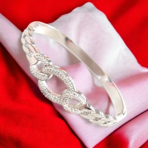 Modern Zirkon Taşlı Çelik Kelepçe Bileklik - Kararmaz Gümüş Kaplama Modern Zirkon Taşlı Çelik Kelepçe Bileklik - Kararmaz Gümüş Kaplama