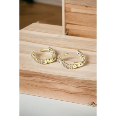 Zirkon Taşlı Altın Kare Küpe | Anti-Alerjik ve Kararmaz 